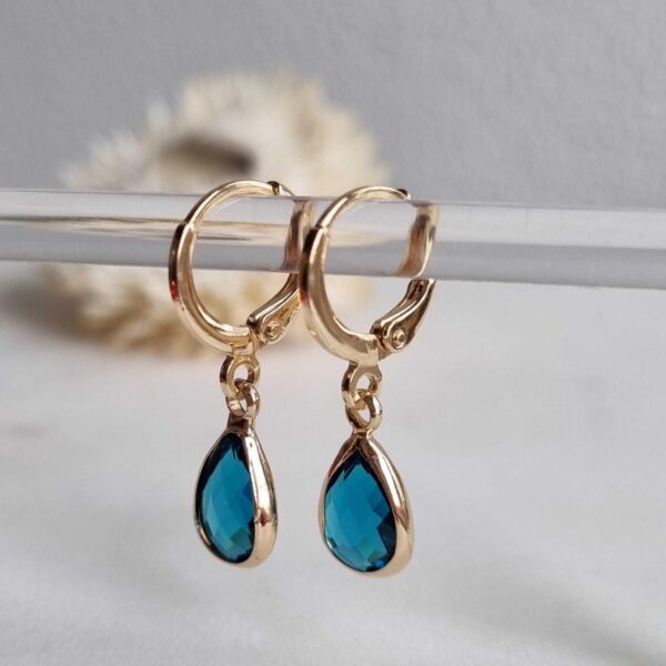 oorringetjes blauwe glasbedels