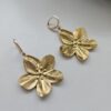 Oorbellen bloem goud